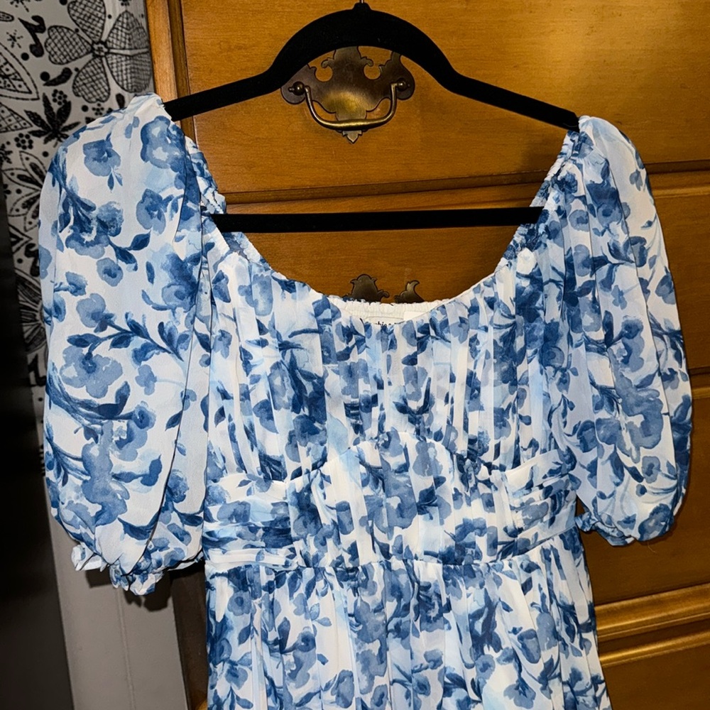 NWT Abercrombie blue floral babydoll dress. Size XS tall - Picture 5 of 6
